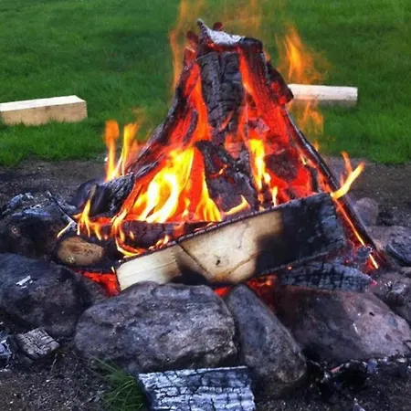 Gemuetliche Berghuette Am Bach Mit Saunazugang